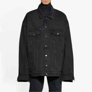 Oversize black denim jacket